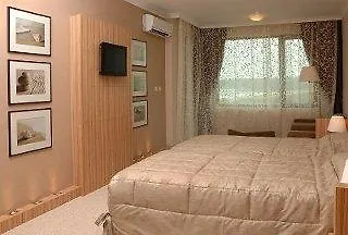 Üdülőközpont Arkutino Family 4*